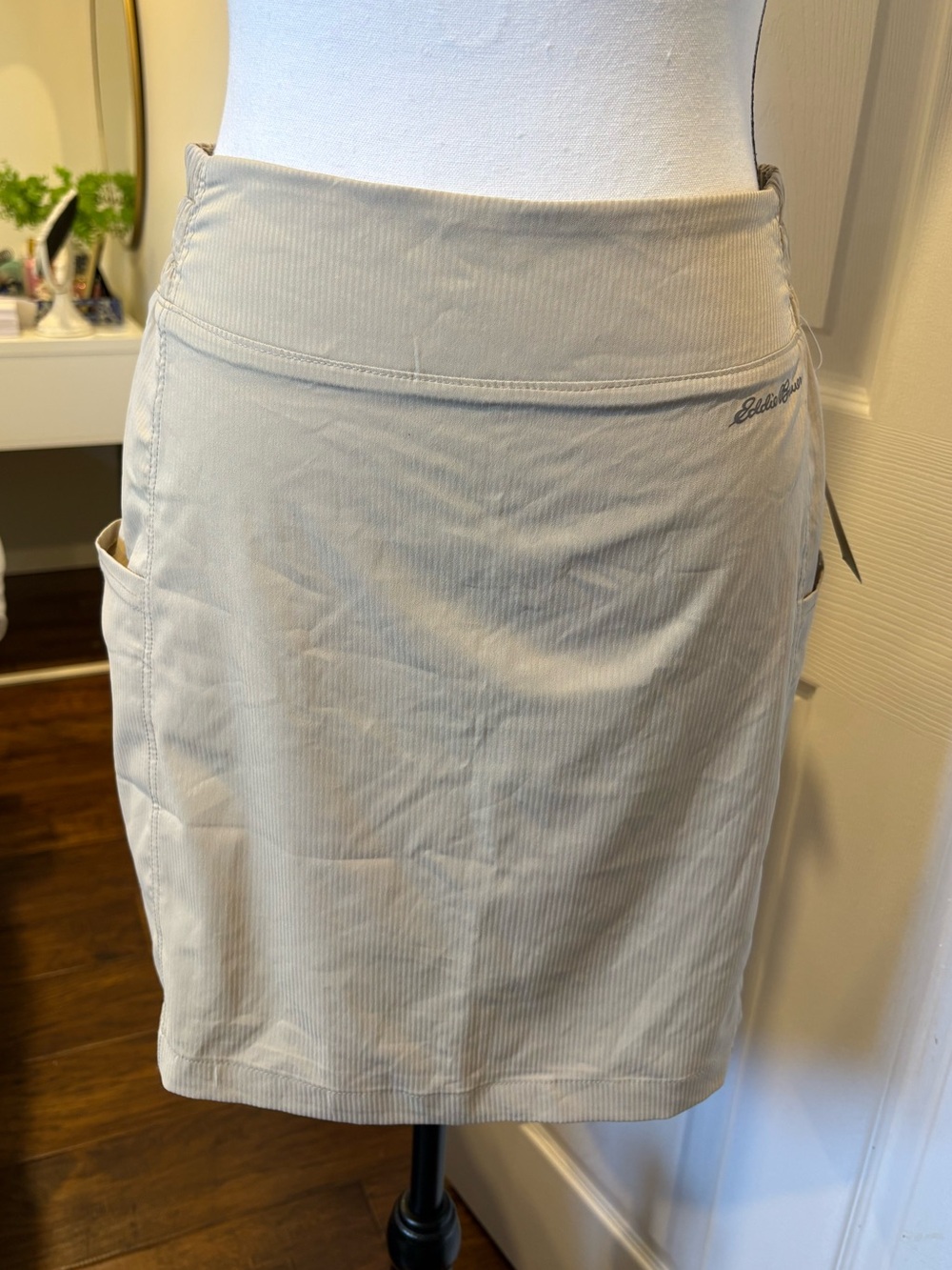 NWT Eddie Bauer Twin River Beige Skirt Hiking Golf Travel Size M